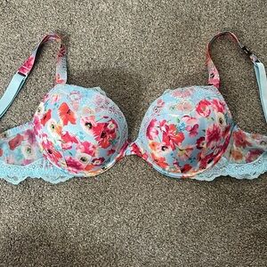NWT Victoria’s Secret very sexy collection push up bra
